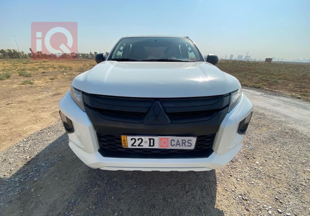 میتسوبیشی L200